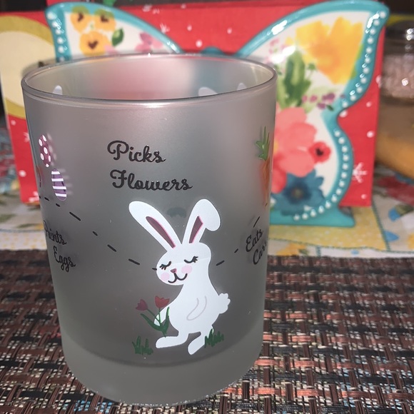 Culver Frosted Glass Easter Bunny Tumbler - Picture 3 of 11